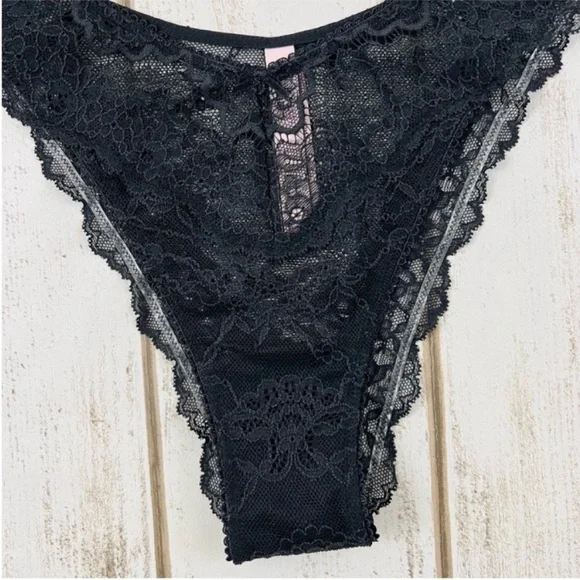 Victoria’s Secret Dream Angels Lace Brazilian Pantie Medium - Picture 4 of 8